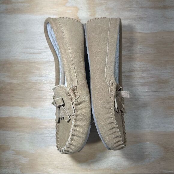 Minnetonka Tan Suede Moccasin Slippers Women’s Size 8 - Picture 4 of 9